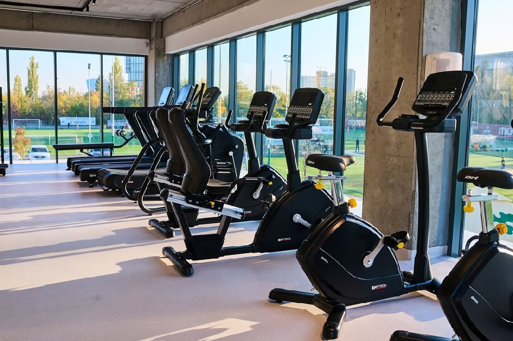 全家健身不用抢｜全家可用的家庭健身器材，一套适配全龄段，居家运动更省心